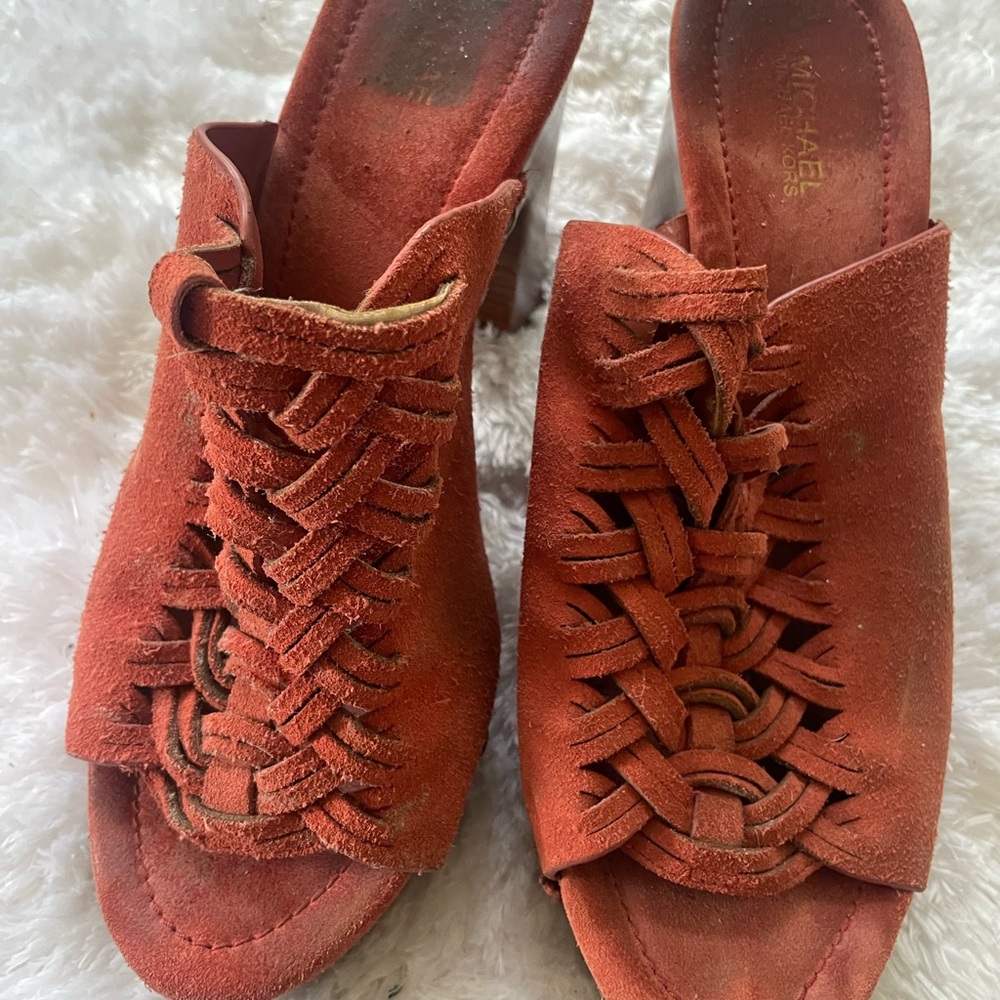 Michael Kors size 81/2